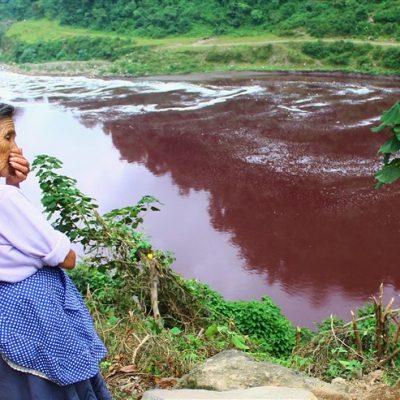 “Nuestra madre se desangra” Rio Salamá contaminado por textileras en varios municipios OSWALDO COP